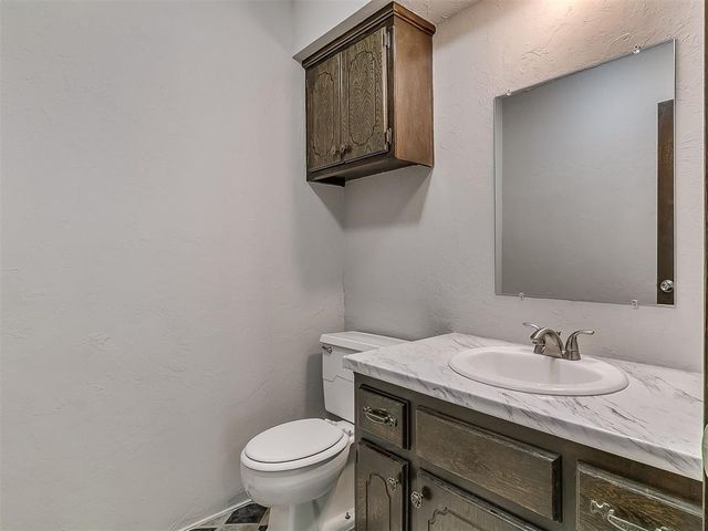 11225 NW 110th Street, Yukon, OK 73099