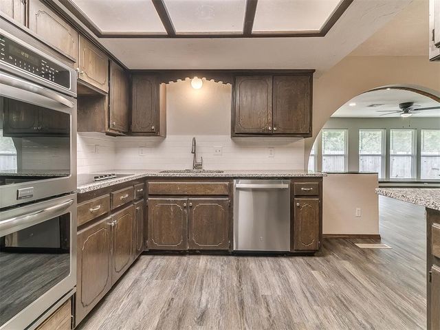 11225 NW 110th Street, Yukon, OK 73099