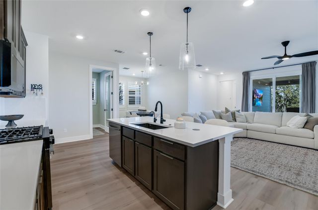 473 Bauer LOOP, Liberty Hill, TX 78642