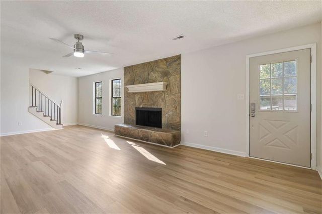 4068 Hunt Way, Rex, GA 30273