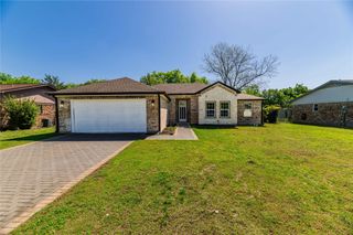 6933 Windy Hill Road, Forest Hill, TX 76140