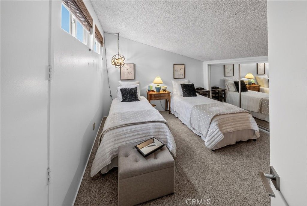Image 14 of property listing at 800 Camino Real 302, Redondo Beach, CA 90277