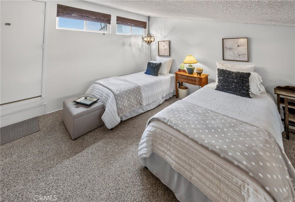 Image 15 of property listing at 800 Camino Real 302, Redondo Beach, CA 90277