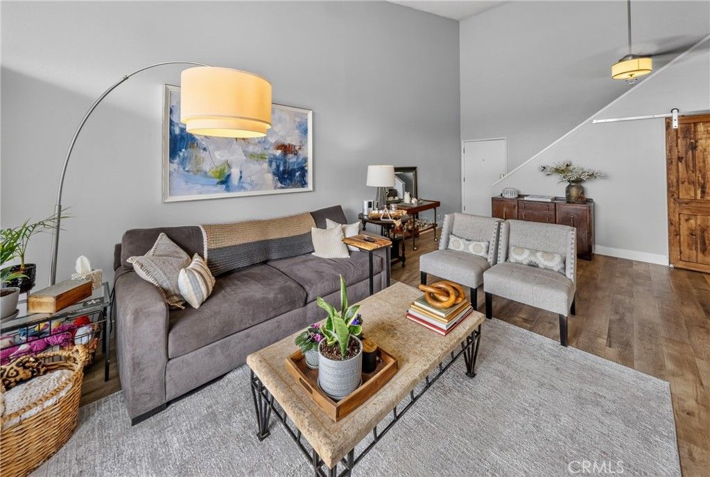 Image 5 of property listing at 800 Camino Real 302, Redondo Beach, CA 90277