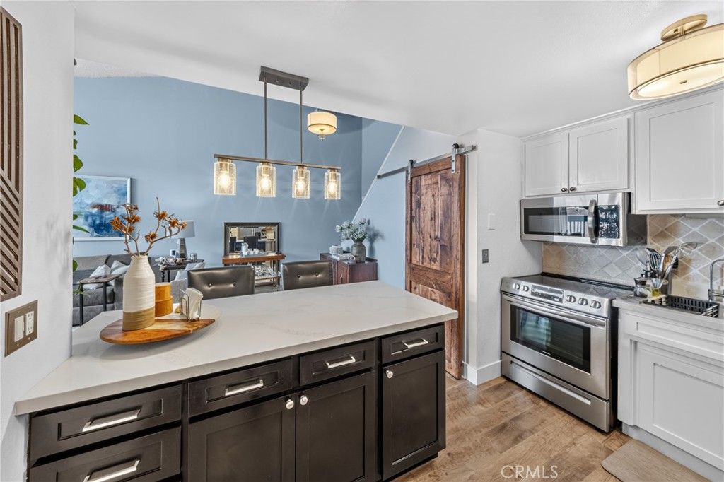 Image 9 of property listing at 800 Camino Real 302, Redondo Beach, CA 90277