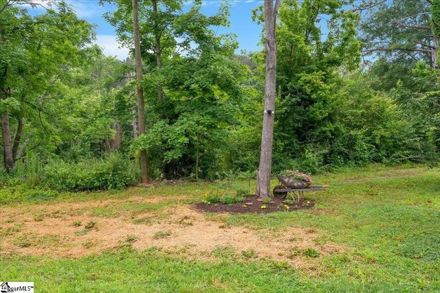 174 Holliday Road, Six Mile, SC 29682