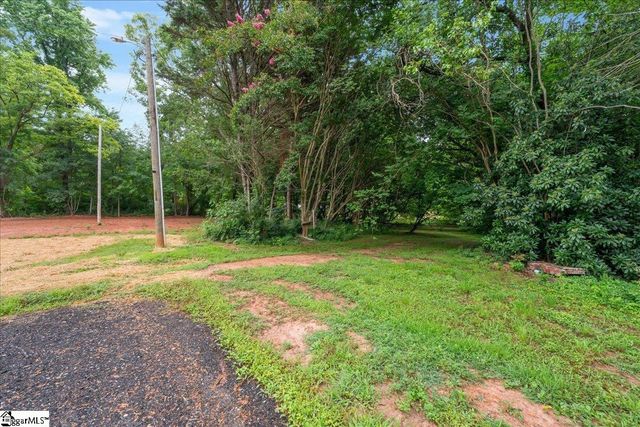 174 Holliday Road, Six Mile, SC 29682