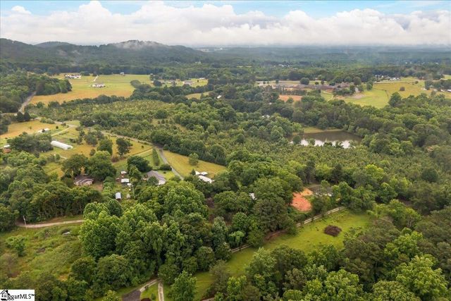 174 Holliday Road, Six Mile, SC 29682