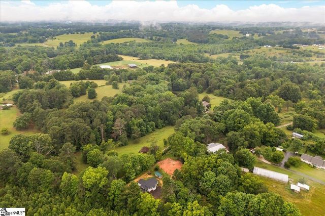 174 Holliday Road, Six Mile, SC 29682