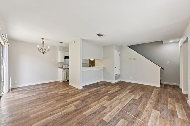 1210 Southport DR, Austin, TX 78704