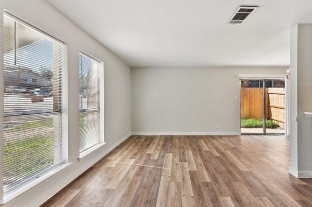 1210 Southport DR, Austin, TX 78704