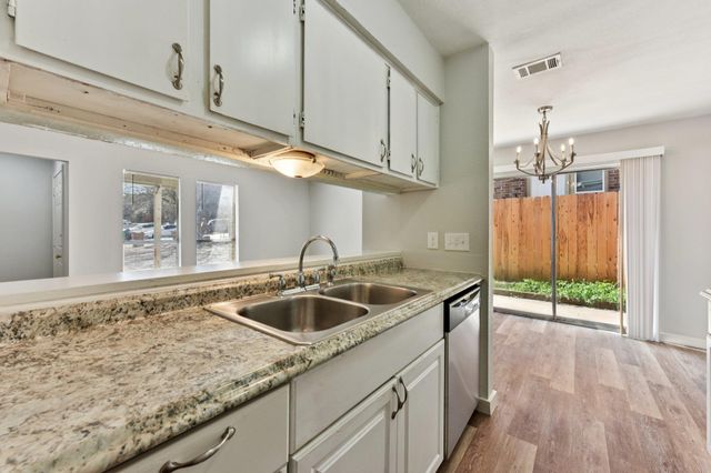 1210 Southport DR, Austin, TX 78704