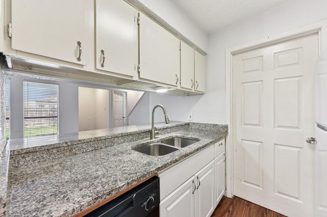 1210 Southport DR, Austin, TX 78704