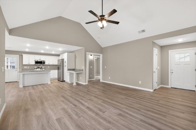 702 Adams Drive, Shelbyville, TN 37160