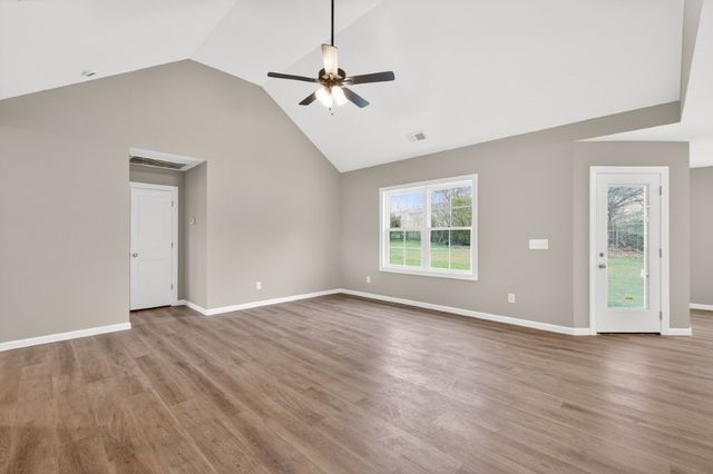 702 Adams Drive, Shelbyville, TN 37160