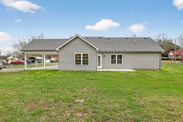 702 Adams Drive, Shelbyville, TN 37160