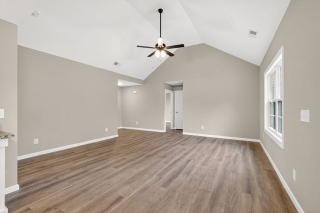 702 Adams Drive, Shelbyville, TN 37160