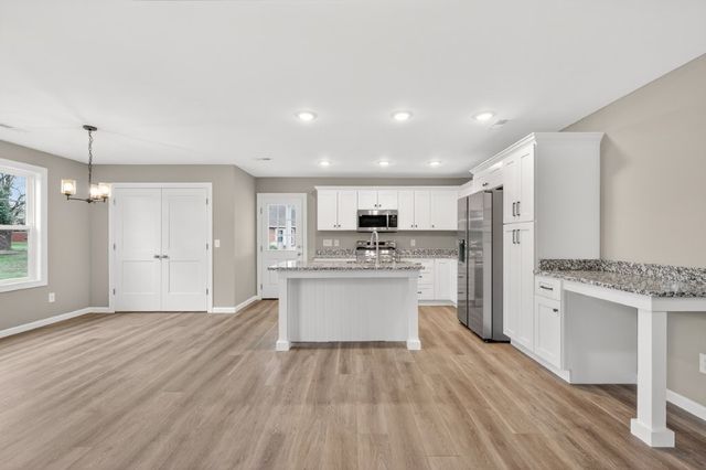 702 Adams Drive, Shelbyville, TN 37160