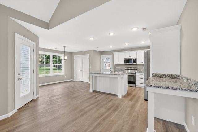 702 Adams Drive, Shelbyville, TN 37160