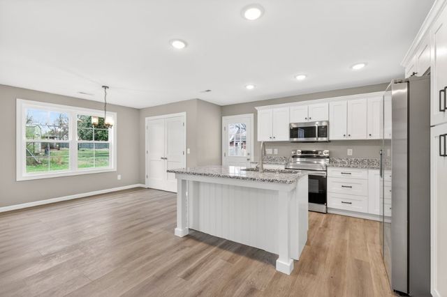 702 Adams Drive, Shelbyville, TN 37160