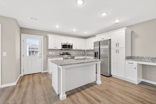 702 Adams Drive, Shelbyville, TN 37160