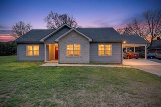 702 Adams Drive, Shelbyville, TN 37160