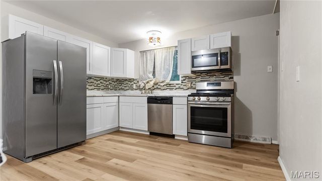 1805 Shardell Drive, St Louis, MO 63138
