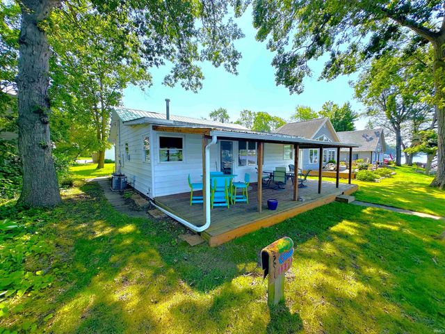 3342 N Shore Acres Court, Monticello, IN 47960