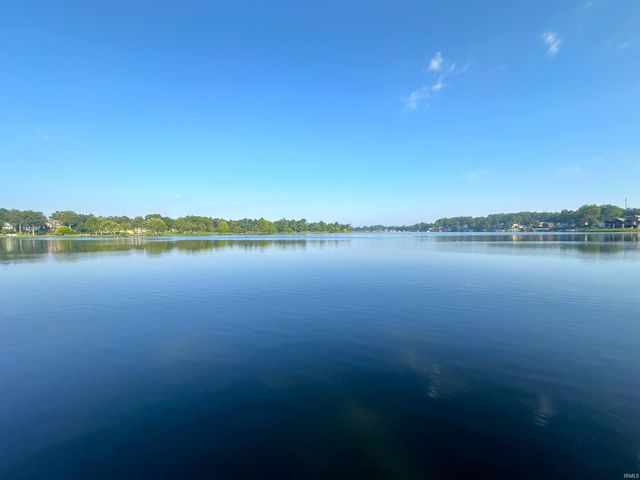 3342 N Shore Acres Court, Monticello, IN 47960