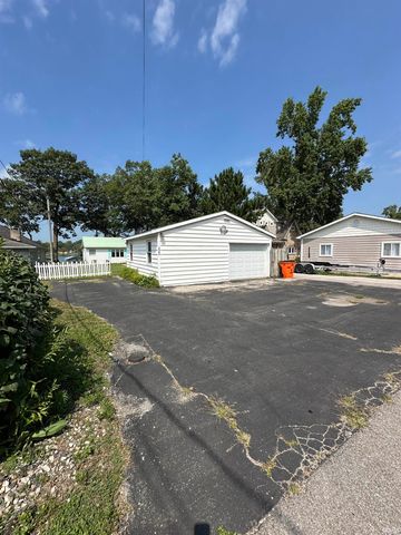 3342 N Shore Acres Court, Monticello, IN 47960