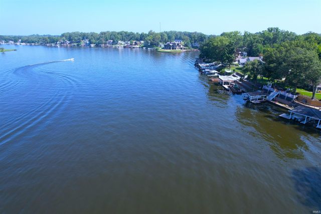 3342 N Shore Acres Court, Monticello, IN 47960