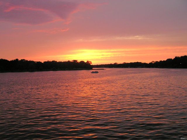 3342 N Shore Acres Court, Monticello, IN 47960