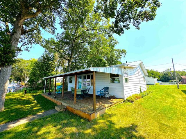 3342 N Shore Acres Court, Monticello, IN 47960