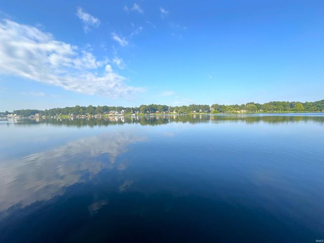 3342 N Shore Acres Court, Monticello, IN 47960