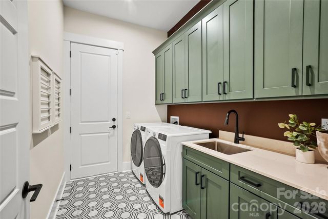 1012 McCoy Farm Drive, Wesley Chapel, NC 28104