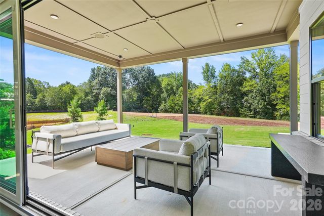 1012 McCoy Farm Drive, Wesley Chapel, NC 28104