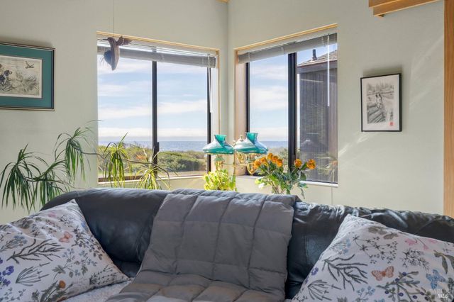 39574 Leeward Rd, The Sea Ranch, CA 95497