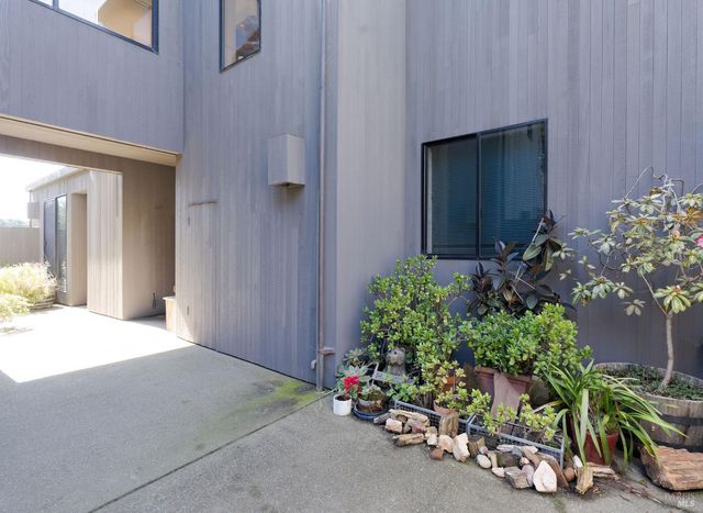 39574 Leeward Rd, The Sea Ranch, CA 95497