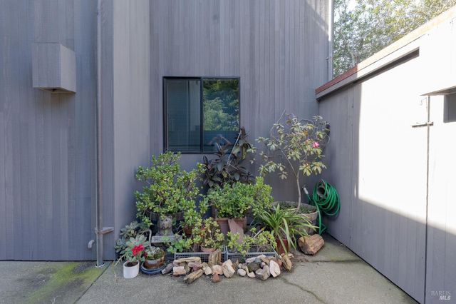 39574 Leeward Rd, The Sea Ranch, CA 95497