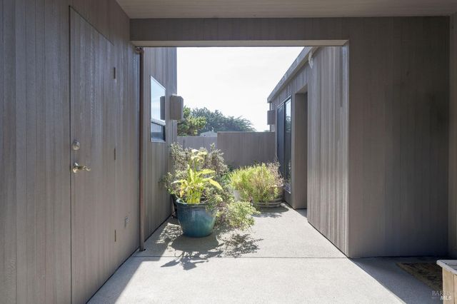 39574 Leeward Rd, The Sea Ranch, CA 95497