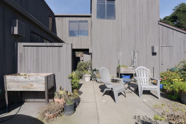 39574 Leeward Rd, The Sea Ranch, CA 95497