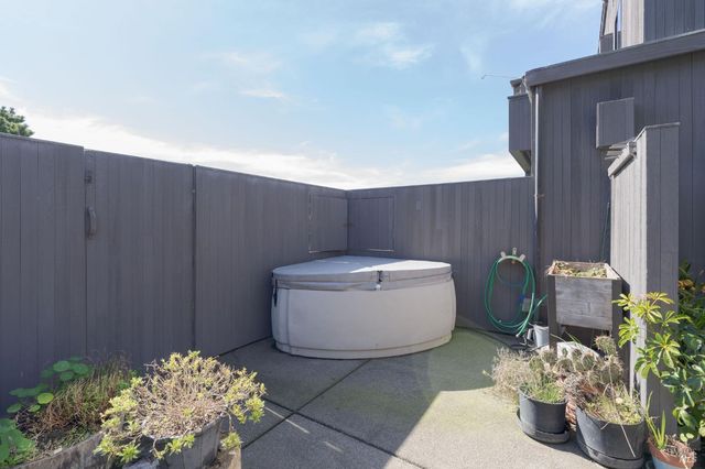 39574 Leeward Rd, The Sea Ranch, CA 95497