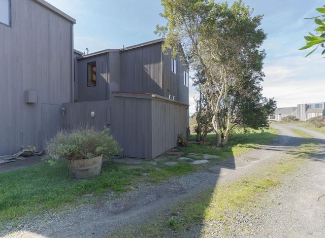 39574 Leeward Rd, The Sea Ranch, CA 95497