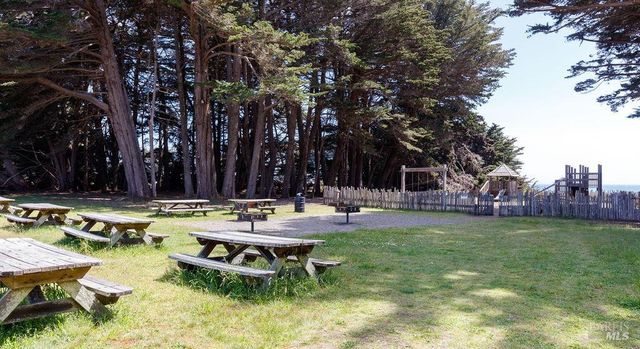 39574 Leeward Rd, The Sea Ranch, CA 95497