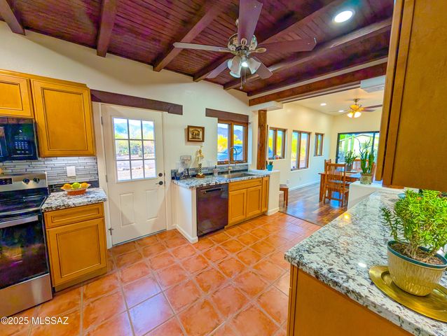 25 E Rudasill Road, Tucson, AZ 85704