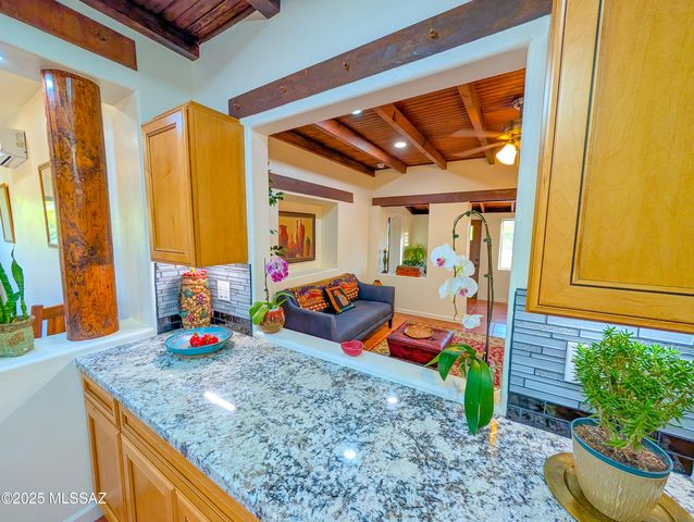 25 E Rudasill Road, Tucson, AZ 85704