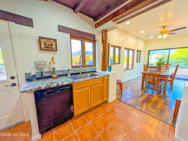 25 E Rudasill Road, Tucson, AZ 85704