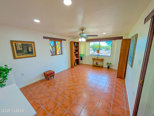 25 E Rudasill Road, Tucson, AZ 85704