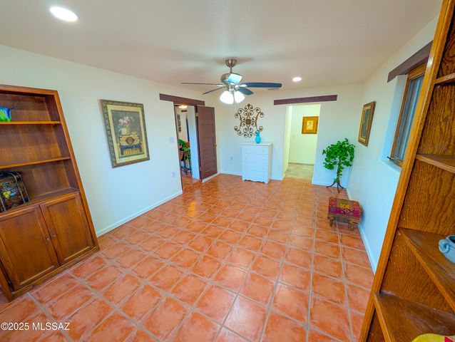 25 E Rudasill Road, Tucson, AZ 85704