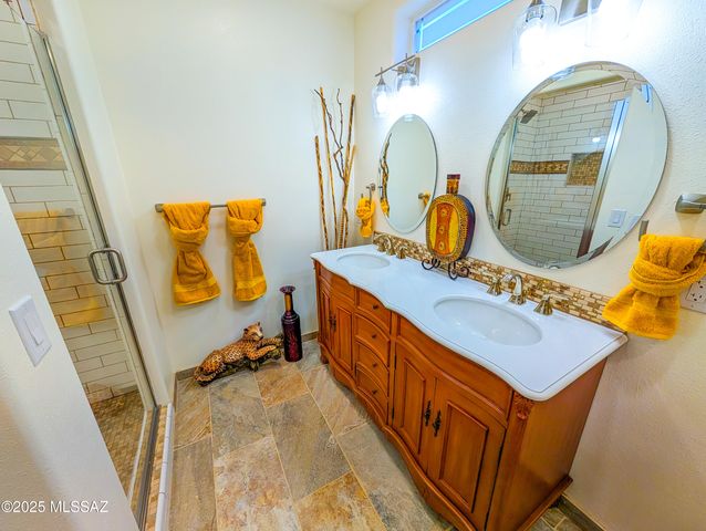 25 E Rudasill Road, Tucson, AZ 85704